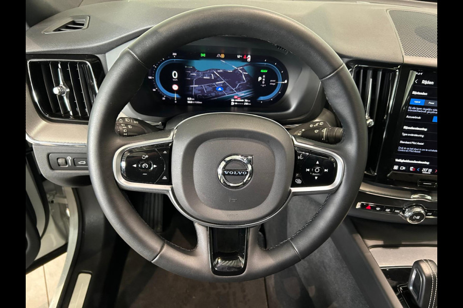 Volvo XC60 T6 Aut. Plug-in hybrid R-Design LongRange 360Camera 405pk