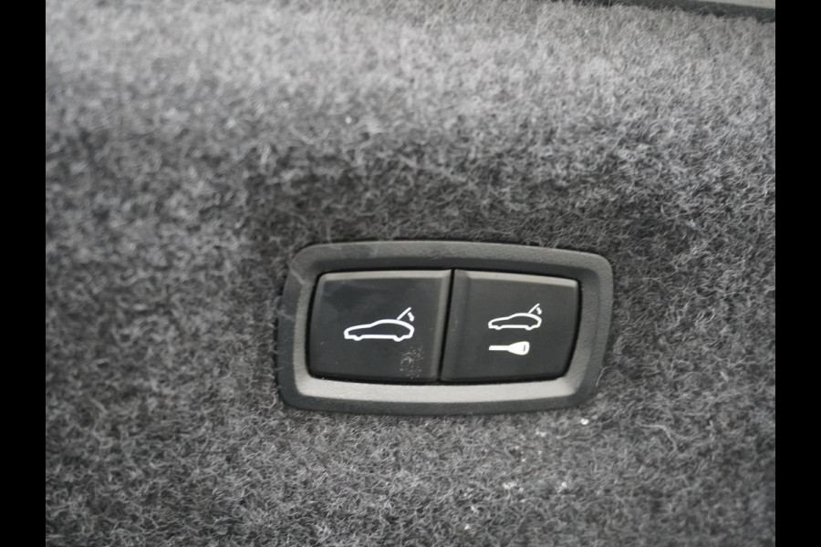 Porsche Taycan Turbo 93 kWh BOSE | SPORT STOELEN PLUS | ADAP. CRUISE | LUCHTVERING | * 66.014,- excl. BTW | ORIG. NL+1e eigenaar DEALER ONDERHOUDEN