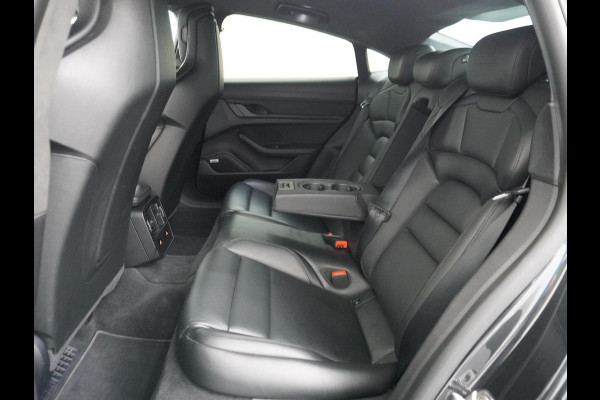 Porsche Taycan Turbo 93 kWh BOSE | SPORT STOELEN PLUS | ADAP. CRUISE | LUCHTVERING | * 66.014,- excl. BTW | ORIG. NL+1e eigenaar DEALER ONDERHOUDEN