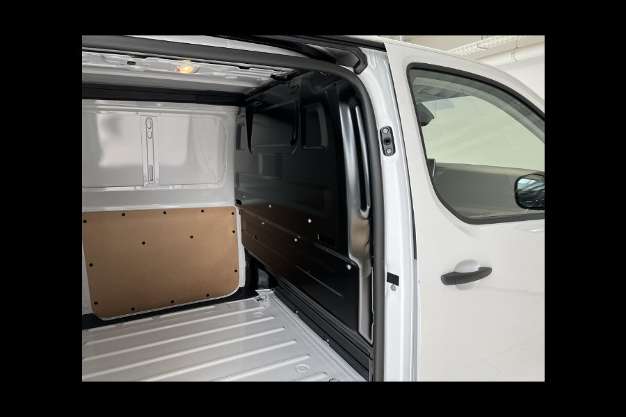 Peugeot Expert L2 145 Pk. AUTOMAAT | 2,9% rente | navigatie incl. Apple Carplay | trekhaak | camera | parkeersensoren voor & achter | dodehoek detectie | rijklaarprijs