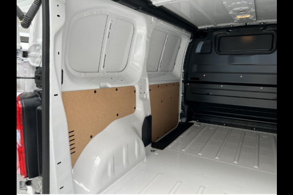 Peugeot Expert L2 145 Pk. AUTOMAAT | 2,9% rente | navigatie incl. Apple Carplay | trekhaak | camera | parkeersensoren voor & achter | dodehoek detectie | rijklaarprijs