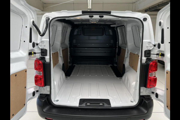 Peugeot Expert L2 145 Pk. AUTOMAAT | 2,9% rente | navigatie incl. Apple Carplay | trekhaak | camera | parkeersensoren voor & achter | dodehoek detectie | rijklaarprijs