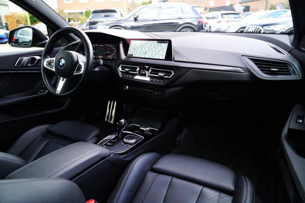 BMW 2 Serie Gran Coupé M235i xDrive High Executive | Harman Kardon | M Aerodynamica | M-Kuipstoelen | Schuif/kanteldak | Head up