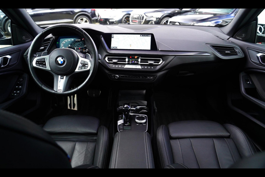 BMW 2 Serie Gran Coupé M235i xDrive High Executive | Harman Kardon | M Aerodynamica | M-Kuipstoelen | Schuif/kanteldak | Head up