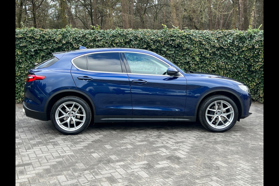 Alfa Romeo Stelvio 2.0 T AWD Super Q4 | Beige Leer | Navi | 20 inch