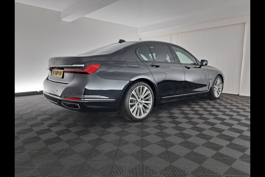 BMW 7 Serie 730d High Executive Aut. *PANO | HEAD-UP | CARBON-CORE | ADAPT.CRUISE | LASER-LED | SOFT-CLOSE | MASSAGE | NAPPA-LEATHER | HARMAN/KARDON-AUDIO | MEMORY-PACK | BLINDSPOT | TOP-VIEW | DAB+ | CARPLAY | DIGI-COCKPIT