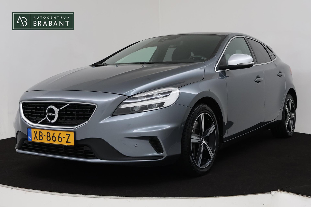 Volvo V40 1.5 T3 Polar+ Sport (ACHTERUITRIJCAMERA, STOELVERWARMING, NAVI, CRUISE, PARKEERSENSOREN, AUTOMAAT, GOED ONDERHOUDEN)