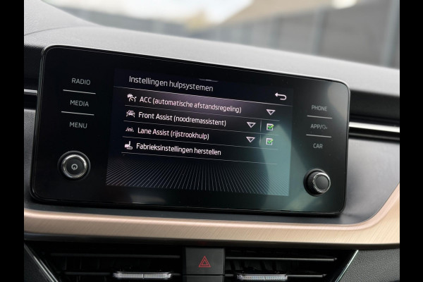 Škoda Kamiq 1.5 TSI ACT Sport CarPlay 150pk Camera