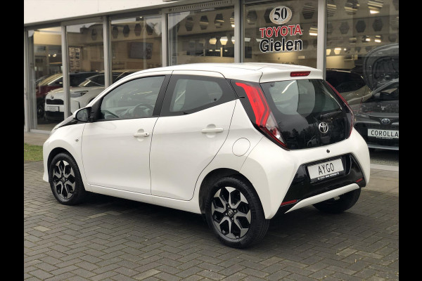 Toyota Aygo 1.0 VVT-i 72pk 5D x-joy | Apple CarPlay/Android Auto, Lichtmetalen velgen, Parkeersensoren, Safety Sense, Camera