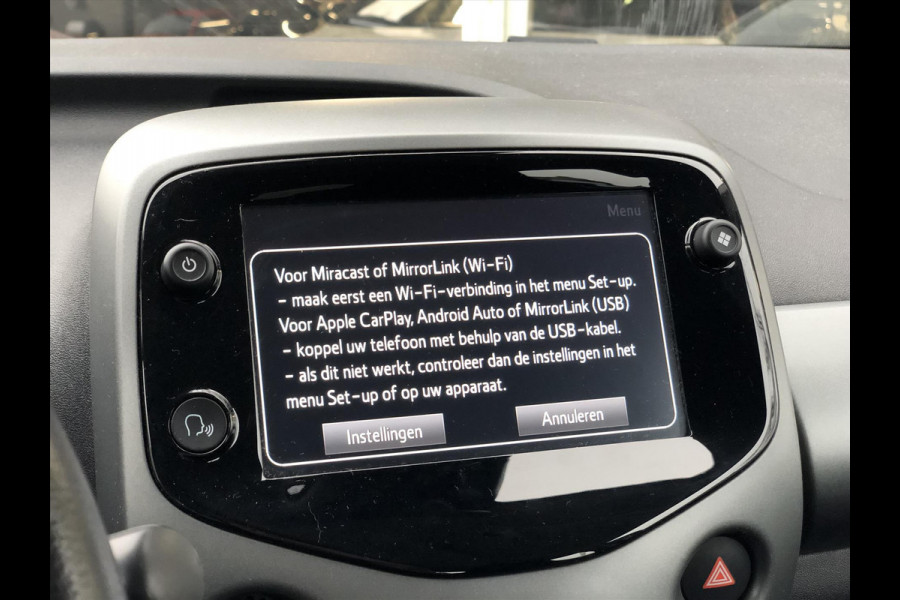 Toyota Aygo 1.0 VVT-i 72pk 5D x-joy | Apple CarPlay/Android Auto, Lichtmetalen velgen, Parkeersensoren, Safety Sense, Camera