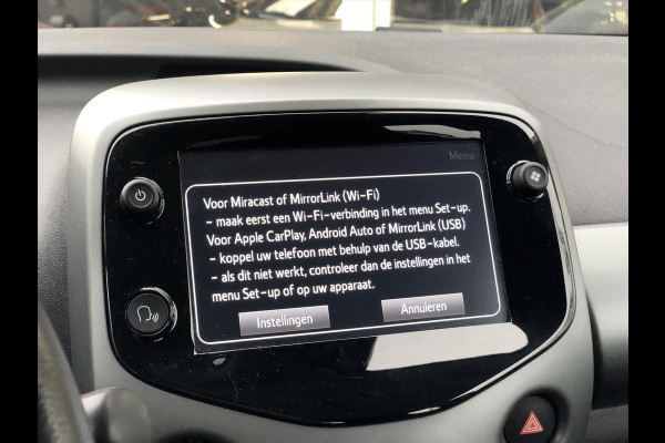 Toyota Aygo 1.0 VVT-i 72pk 5D x-joy | Apple CarPlay/Android Auto, Lichtmetalen velgen, Parkeersensoren, Safety Sense, Camera