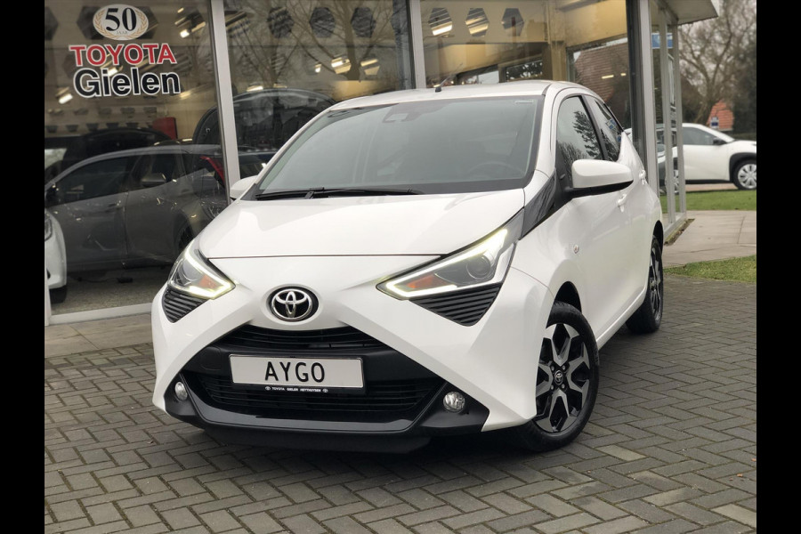 Toyota Aygo 1.0 VVT-i 72pk 5D x-joy | Apple CarPlay/Android Auto, Lichtmetalen velgen, Parkeersensoren, Safety Sense, Camera