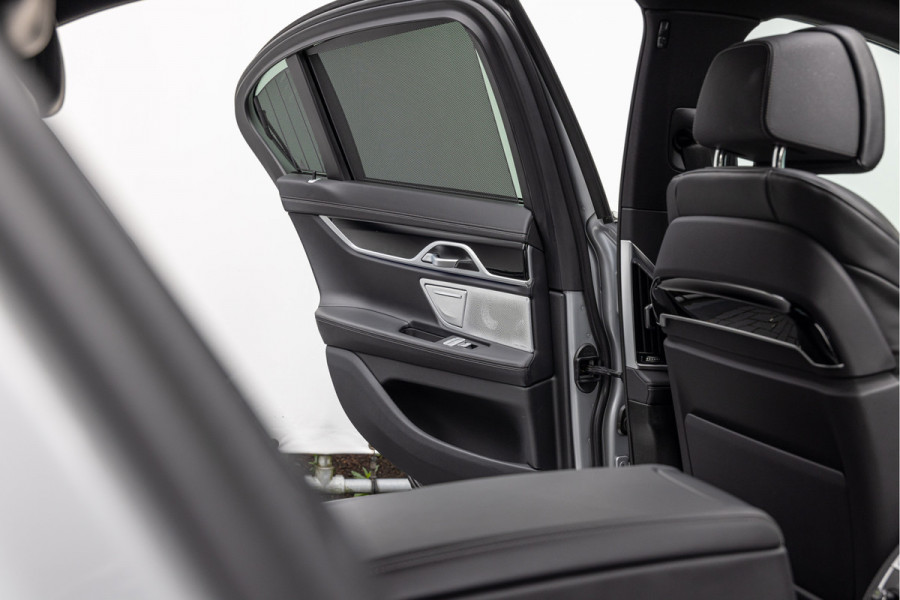 BMW 7 Serie M-750d xDrive High Executive M-pakket 20'' Bowers&Wilkins Pano