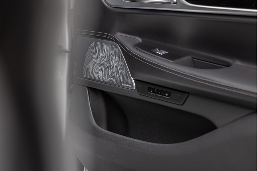 BMW 7 Serie M-750d xDrive High Executive M-pakket 20'' Bowers&Wilkins Pano