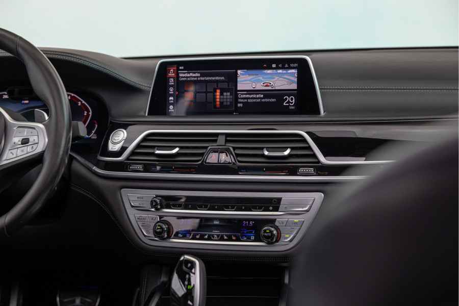 BMW 7 Serie M-750d xDrive High Executive M-pakket 20'' Bowers&Wilkins Pano