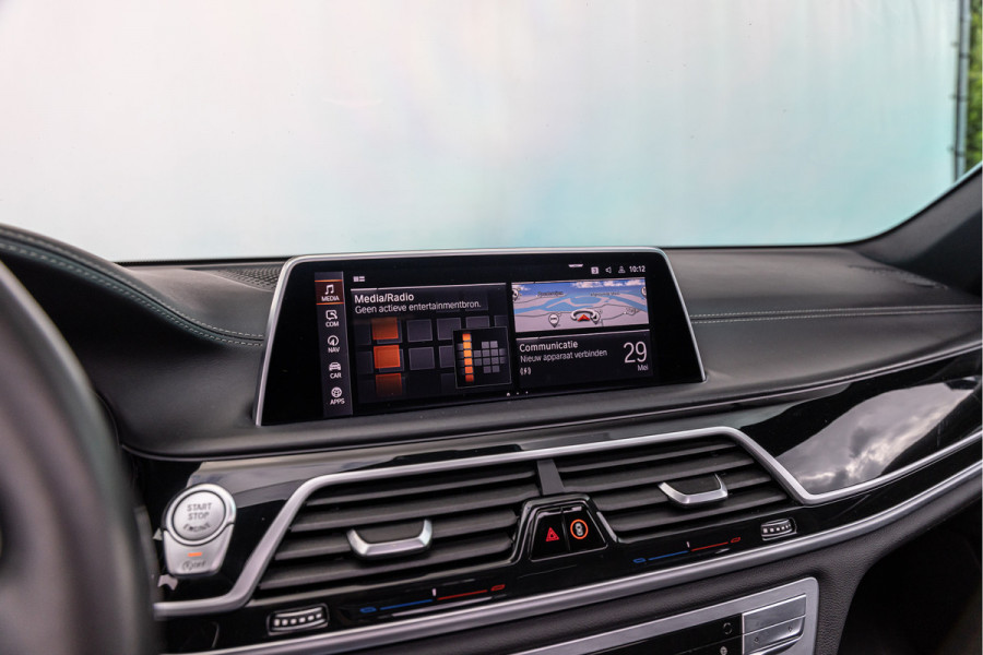 BMW 7 Serie M-750d xDrive High Executive M-pakket 20'' Bowers&Wilkins Pano