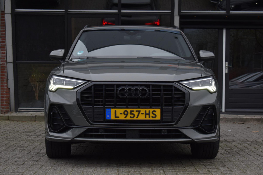 Audi Q3 45 TFSI e S edition 3x S line Lane Acc Keyless