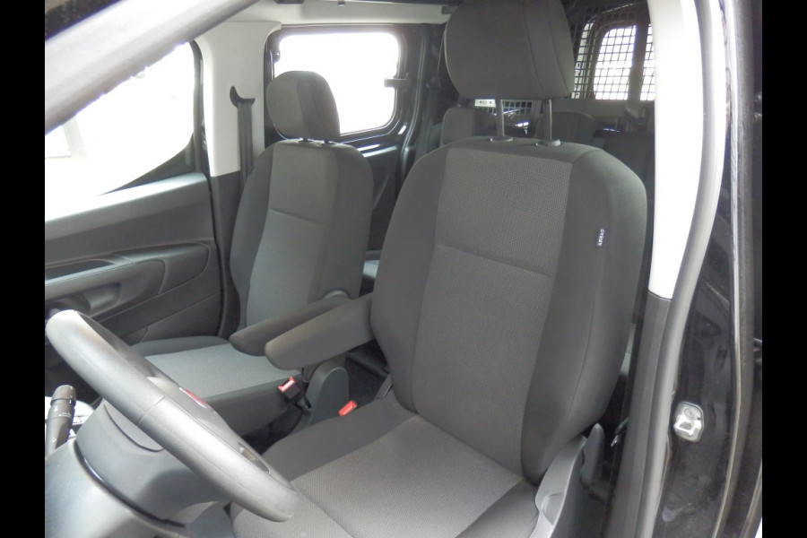 Fiat E-Doblò 136 pk. Crew L2 50 kWh I 5 zitplaatsen I