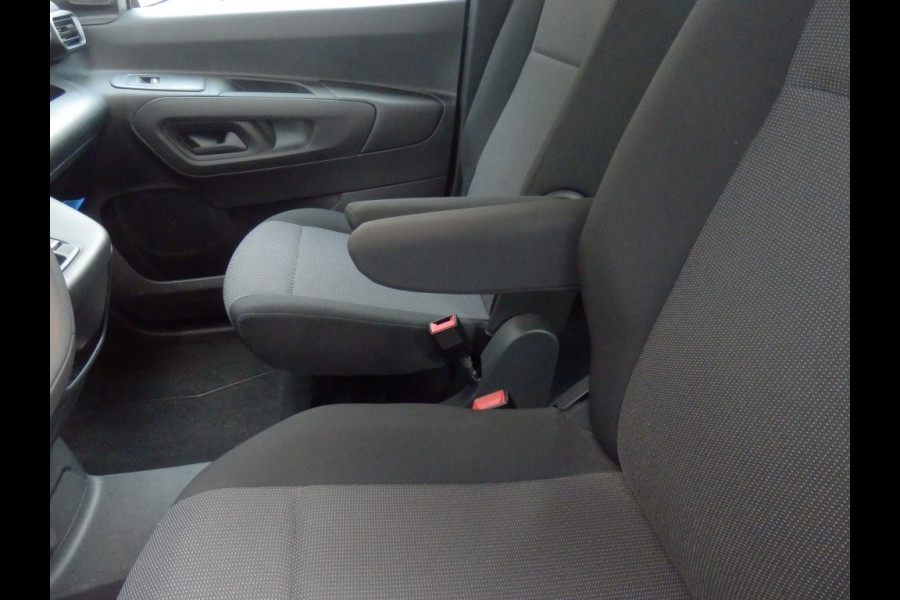 Fiat E-Doblò 136 pk. Crew L2 50 kWh I 5 zitplaatsen I
