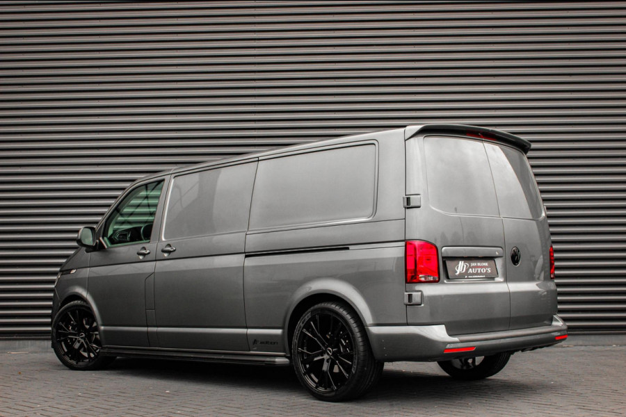 Volkswagen Transporter 2.0 TDI L2H1 204PK FULL BLACK / JB- EDITION / LEDEREN BEKLEDING / VERLAGINGSVEREN / APPLE CARPLAY / SPOILER