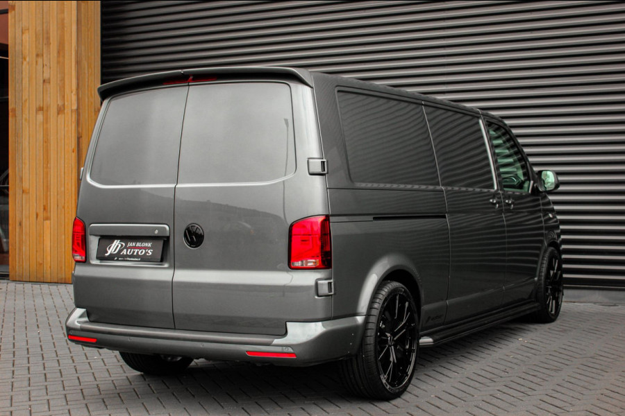 Volkswagen Transporter 2.0 TDI L2H1 204PK FULL BLACK / JB- EDITION / LEDEREN BEKLEDING / VERLAGINGSVEREN / APPLE CARPLAY / SPOILER