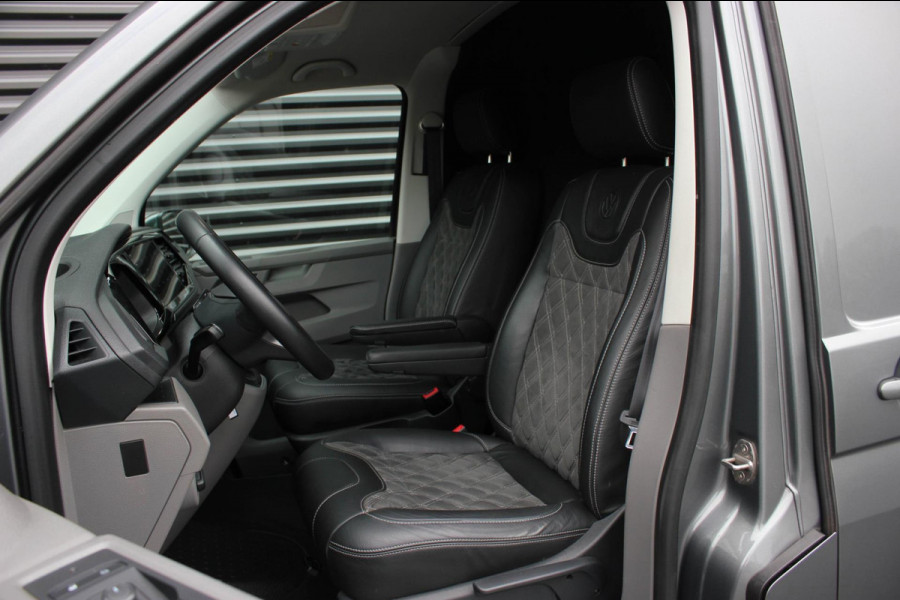 Volkswagen Transporter 2.0 TDI L2H1 204PK FULL BLACK / JB- EDITION / LEDEREN BEKLEDING / VERLAGINGSVEREN / APPLE CARPLAY / SPOILER