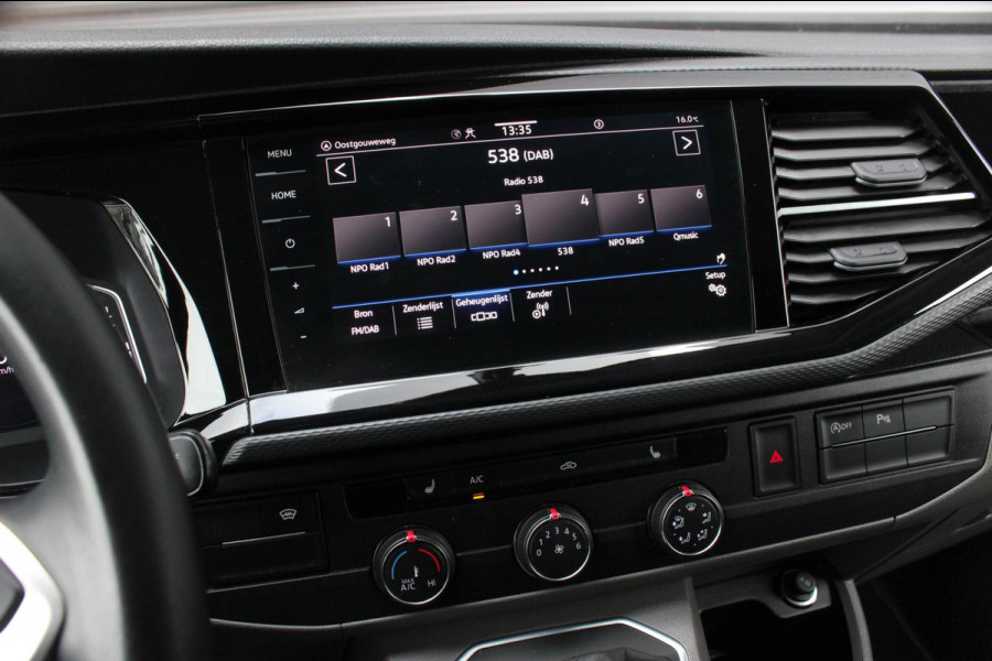 Volkswagen Transporter 2.0 TDI L2H1 204PK FULL BLACK / JB- EDITION / LEDEREN BEKLEDING / VERLAGINGSVEREN / APPLE CARPLAY / SPOILER