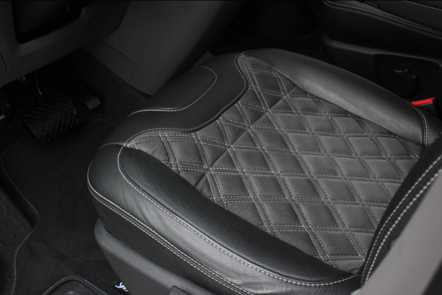 Volkswagen Transporter 2.0 TDI L2H1 204PK FULL BLACK / JB- EDITION / LEDEREN BEKLEDING / VERLAGINGSVEREN / APPLE CARPLAY / SPOILER