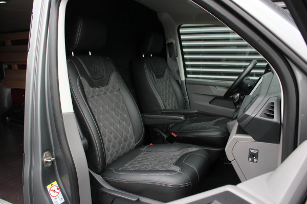 Volkswagen Transporter 2.0 TDI L2H1 204PK FULL BLACK / JB- EDITION / LEDEREN BEKLEDING / VERLAGINGSVEREN / APPLE CARPLAY / SPOILER