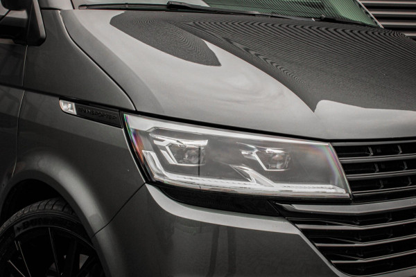 Volkswagen Transporter 2.0 TDI L2H1 204PK FULL BLACK / JB- EDITION / LEDEREN BEKLEDING / VERLAGINGSVEREN / APPLE CARPLAY / SPOILER