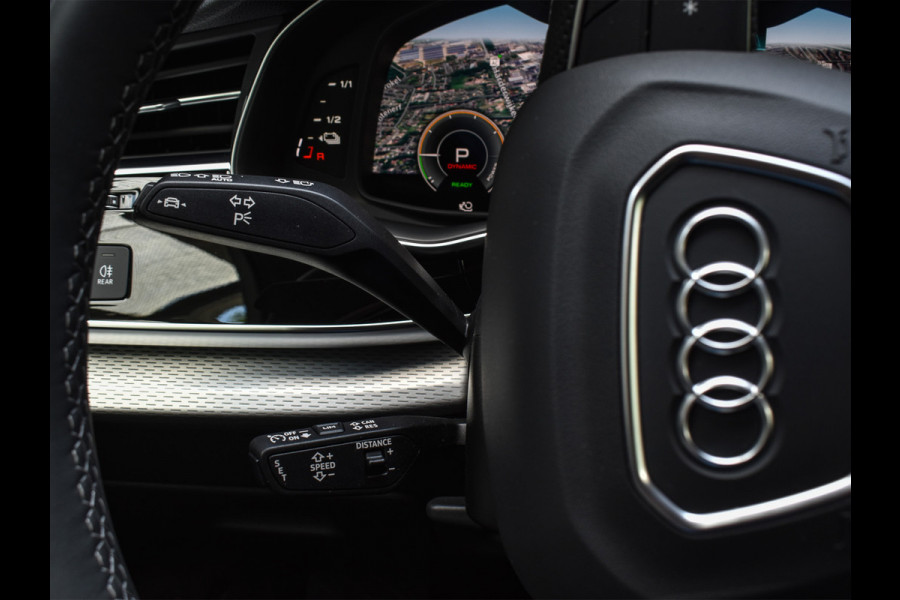 Audi Q7 60 TFSI e comp. FACELIFT | PANORAMADAK | S-SEATS | TREKHAAK | AMBIANCE INTERIEUR | LUCHTVERING | ADAPTIVE CRUISE | KEYLESS | 360