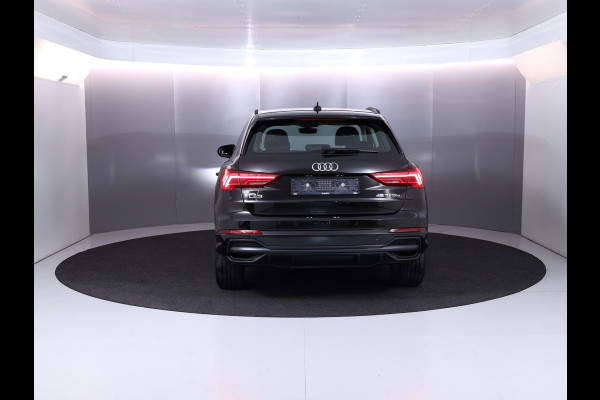 Audi Q3 45 TFSI e Advanced edition 245 pk S-tronic | Navigatie via App | Parkeersensoren achter | Adaptieve cruise control | Stoelverwarming | S-line exterieur |