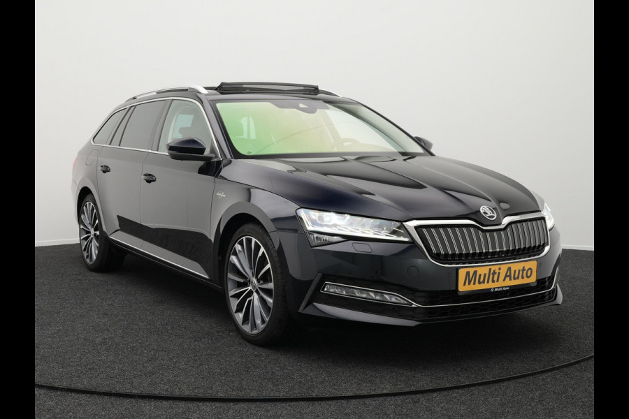 Škoda Superb Combi 1.4 TSI iV Laurin & Klement Plug in Hybrid PHEV | Panodak | Trekhaak af Fabriek | Lederen Sportstoelen Memory & Ventilatie | Adaptive Cruise | Crystal LED | Virtual | Apple Carplay | Navigatie | 360 Camera |