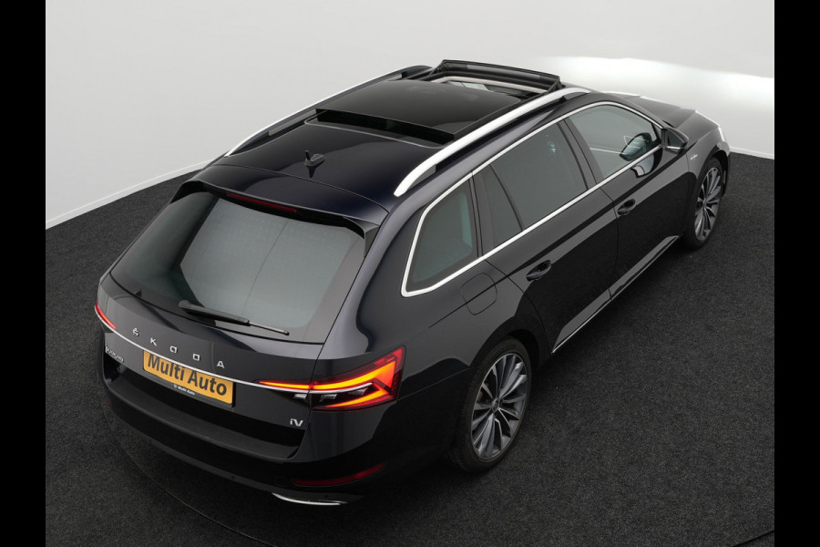 Škoda Superb Combi 1.4 TSI iV Laurin & Klement Plug in Hybrid PHEV | Panodak | Trekhaak af Fabriek | Lederen Sportstoelen Memory & Ventilatie | Adaptive Cruise | Crystal LED | Virtual | Apple Carplay | Navigatie | 360 Camera |