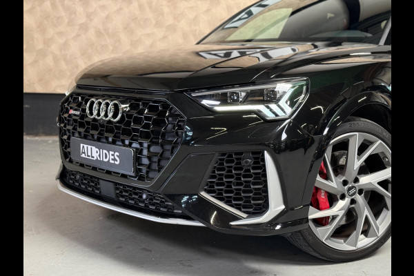 Audi RS Q3 TFSI | Pano | Schaalstoelen | B&O | Keyless | Camera | Carbon | DAB