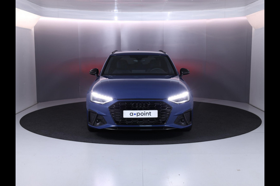 Audi A4 Avant 35 TFSI S edition Competition 150 pk S-tronic | Verlengde garantie | Navigatie | Parkeersensoren | Autom. airco (3 zones) | Stoelverwarming | S-Line |