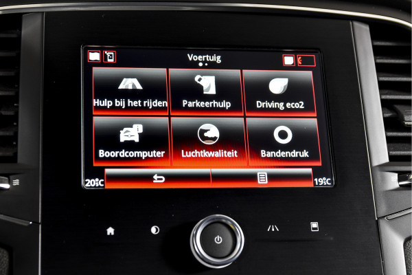 Renault MEGANE Estate 1.3 TCe 140 PK Limited - Automaat | Cruise | Stoelverw. | PDC | NAV + App. Connect | ECC | LM 16" |