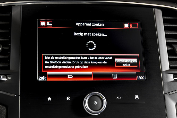 Renault MEGANE Estate 1.3 TCe 140 PK Limited - Automaat | Cruise | Stoelverw. | PDC | NAV + App. Connect | ECC | LM 16" |