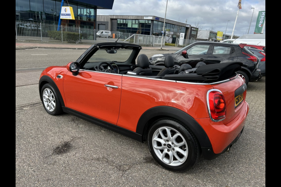 MINI Cabrio 1.5 One