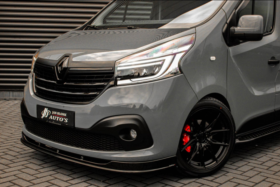 Renault Trafic 2.0 dCi 190PK T29 L2H1 Work Edition FULL BLACK / SIDE-BARS / TREKHAAK / NAVIGATIE / VERLAAGD / CRUISE CONTROL / PDC