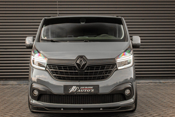 Renault Trafic 2.0 dCi 190PK T29 L2H1 Work Edition FULL BLACK / SIDE-BARS / TREKHAAK / NAVIGATIE / VERLAAGD / CRUISE CONTROL / PDC