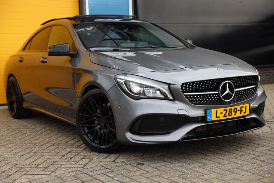 Mercedes-Benz CLA-Klasse 200 AMG Line / AUT / 156 PK / Navi / Sfeerverlichting / CC / Open Panoramadak / Led / Pdc / 19 Inch