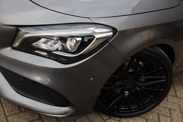 Mercedes-Benz CLA-Klasse 200 AMG Line / AUT / 156 PK / Navi / Sfeerverlichting / CC / Open Panoramadak / Led / Pdc / 19 Inch