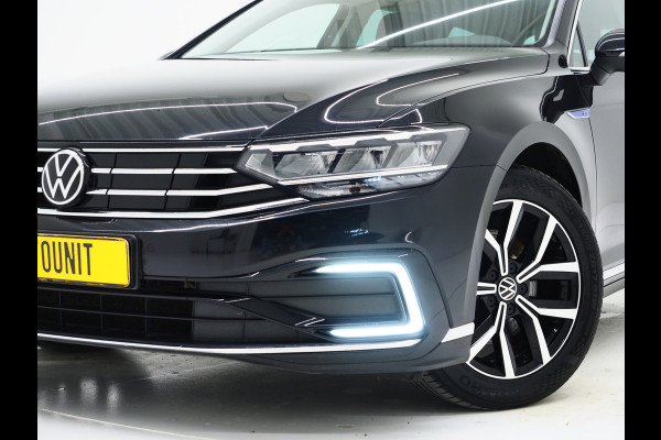 Volkswagen Passat 1.4 TSI PHEV GTE | Massage | Adaptive Cruise | Keyless | Virtual | Camera | Trekhaak