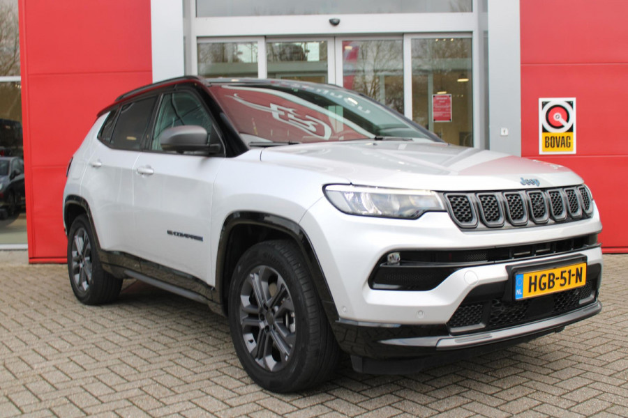 Jeep Compass 4xe 190PK PHEV LIMITED 80TH ANNIVERSARY EDITION | NAVIGATIE 10,25 "TOUCHSCREEN | APPLE CARPLAY/ANDROID AUTO | 360° CAMERA | DAB+ RADIO | CLIMATE CONTROL | 18" SMOKE GREY LICHTMETALEN VELGEN | ADAPTIVE / CRUISE CONTROL | DIGITAAL INSTRUMENTENPANEEL | ELEKTRISCH BEDIENBARE ACHTERKLEP | FULL LED KOPLAMPEN | LED MISTLAMPEN / BOCHTVERLICHTING | KEYLESS ENTRY & START | DRAADLOOS LADEN | DODEHOEK DETECTIE | AFNEEMBARE TREKHAAK |