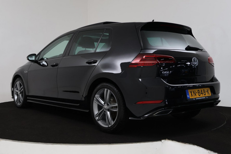 Volkswagen Golf 1.0 TSI Highline (PANORAMADAK, PARKEERSENSOREN, NAVIGATIE, CARPLAY, STOELVERWARMING, GOED ONDEROUDEN)