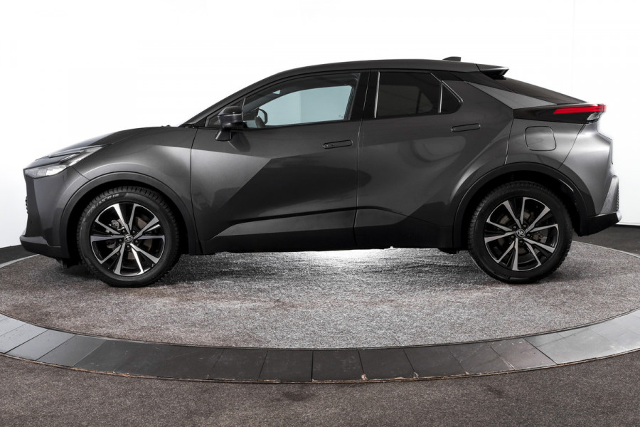 Toyota C-HR 1.8 Hybrid 140 Dynamic | Dig.Cockpit | 12,3" touchscreen | Adapt.Cruise | Stoel-+Stuurverw. | Camera | PDC | NAV + App.Connect | Auto.Airco | DAB | LM 18" | 6288