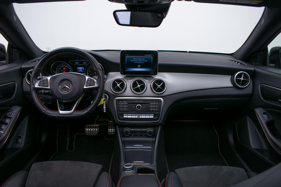 Mercedes-Benz CLA-Klasse CLA 200 |Pano|AMG|Camera|Navi|