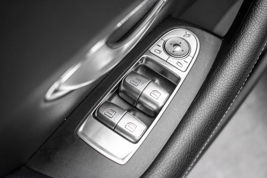 Mercedes-Benz E-Klasse Coupé E200 Premium |Pano|AMG|Burmester|HUD|Carplay|Camera|Trekhaak|
