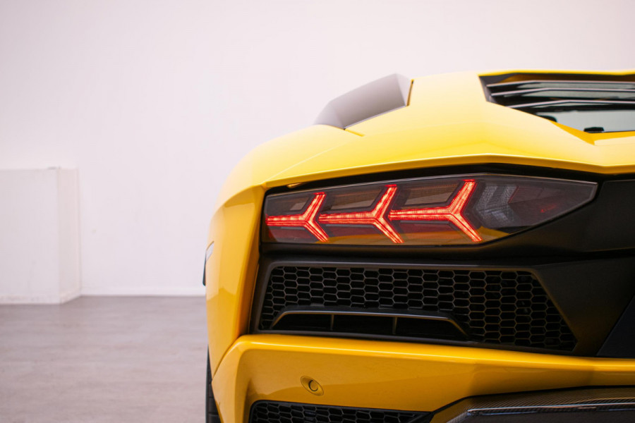 Lamborghini Aventador 6.5 V12 S | VERKOCHT |